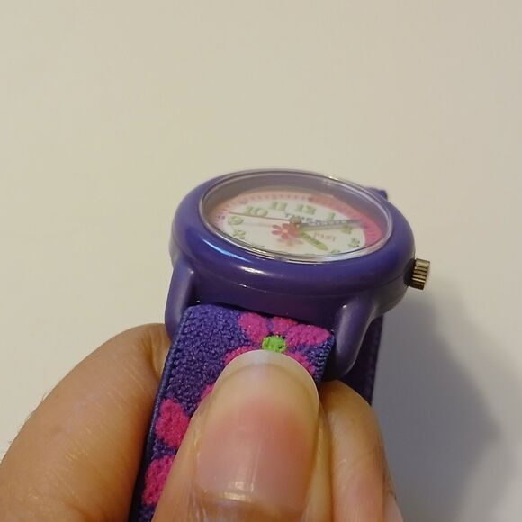 Timex 29mm Elastic Fabric Kids Purple Floral Watch Easy-To-Read Dial WR 30M - Picture 14 of 15